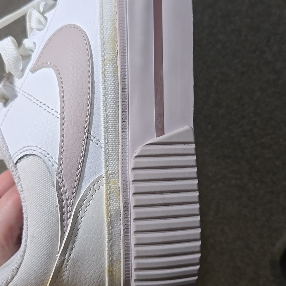 Nike White and Light Pink Casual Shoes - Picture 6 of 10